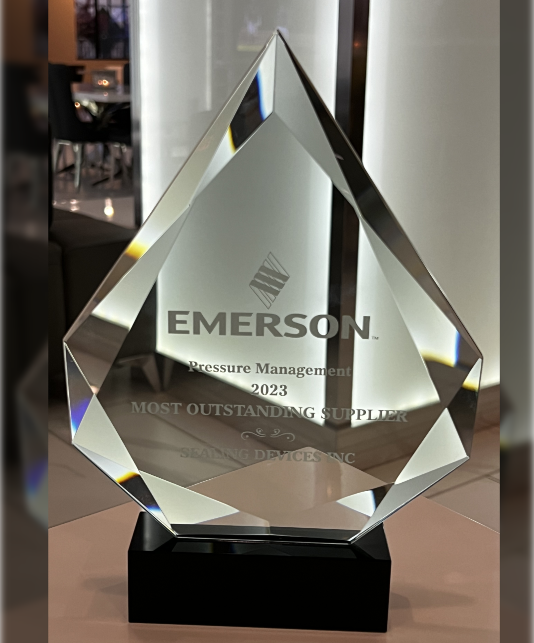 Emerson Awards Sealing Devices with Impressive Supplier Award Sealing Devices Inc. earned the title of the 2023 Most Outstanding Supplier for Emerson Pressure Management, highlighting it among Emerson's extensive global supplier network. This award reflects Sealing Devices' excellence in exceeding expectations across four key areas assessed during strategic business reviews: Quality, On Time Delivery, Customer Service, Pricing, and Flexibility in Meeting Production Demand.